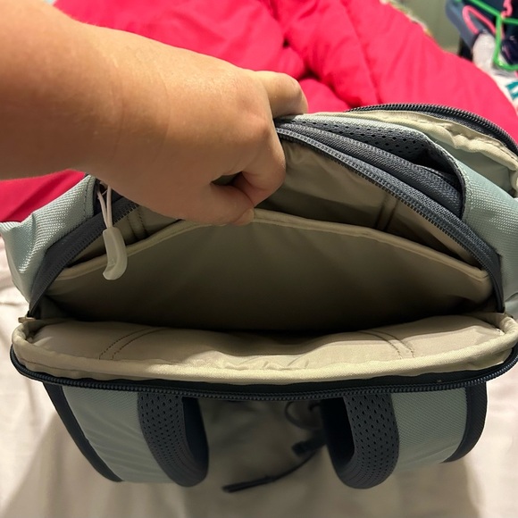 High Sierra Swerve Pro Backpack - Picture 15 of 16